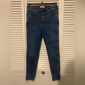 Cute madewell skinny jeans. 10 inch high rise. Still in great condition